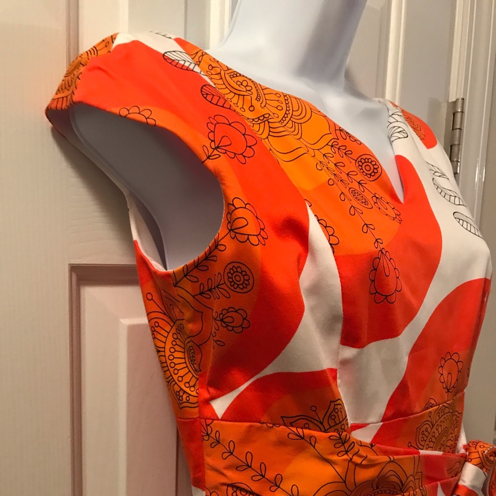 Dress - Picture 2 of 8